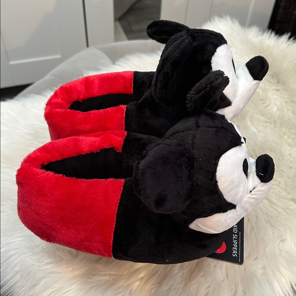 Disney Mickey Mouse Plush Slippers - Black and Red Kids LG NEW! - Picture 7 of 8